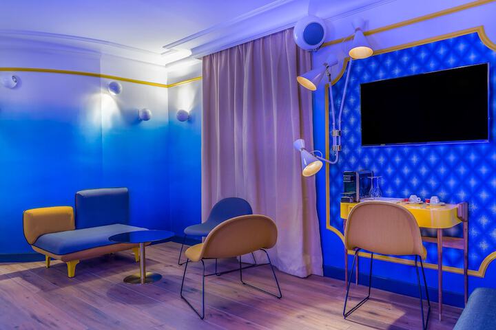 Room 36 of 87