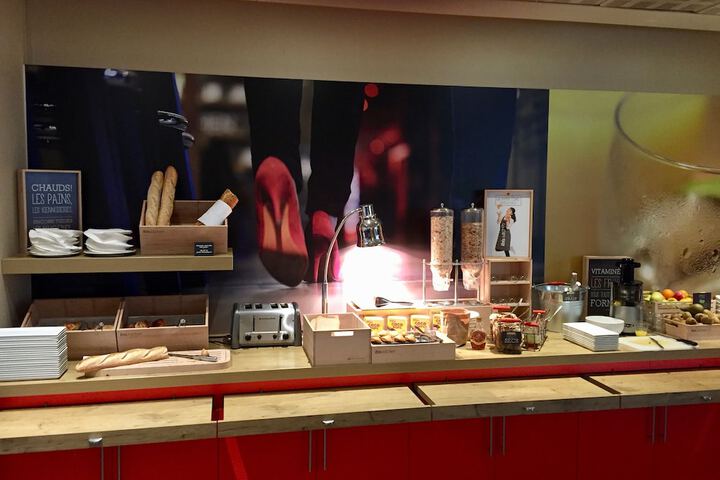 Breakfast area