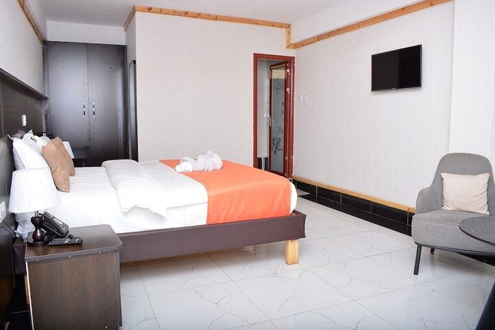 Room 12 of 63