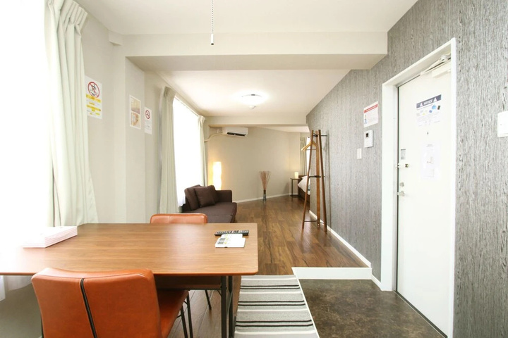 Room 14 of 15