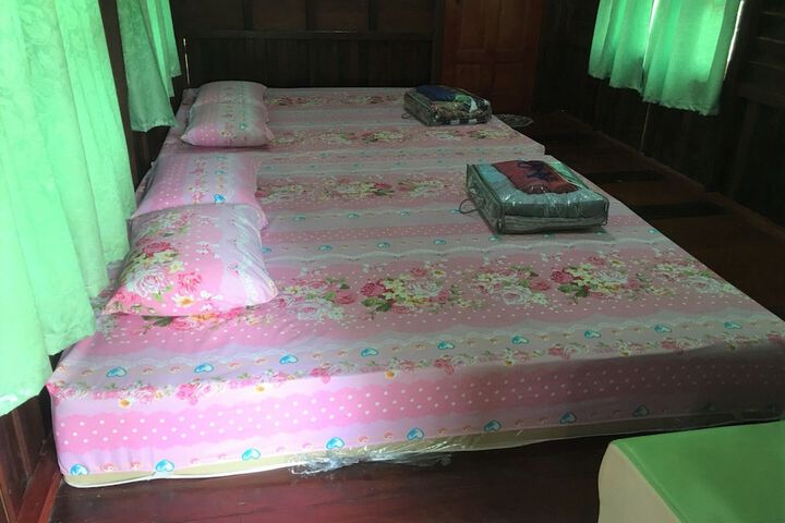 Room 11 of 17