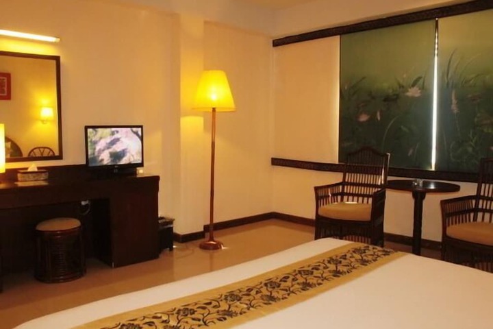 Room 19 of 29