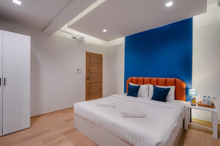 Room 21 of 45