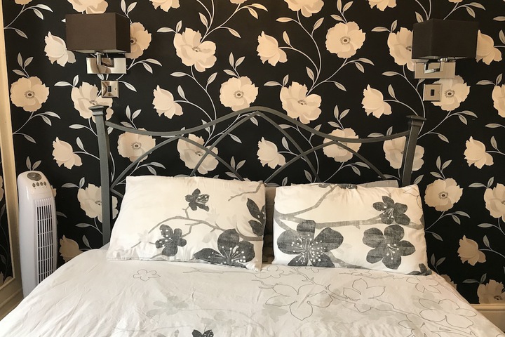 Room 7 of 38