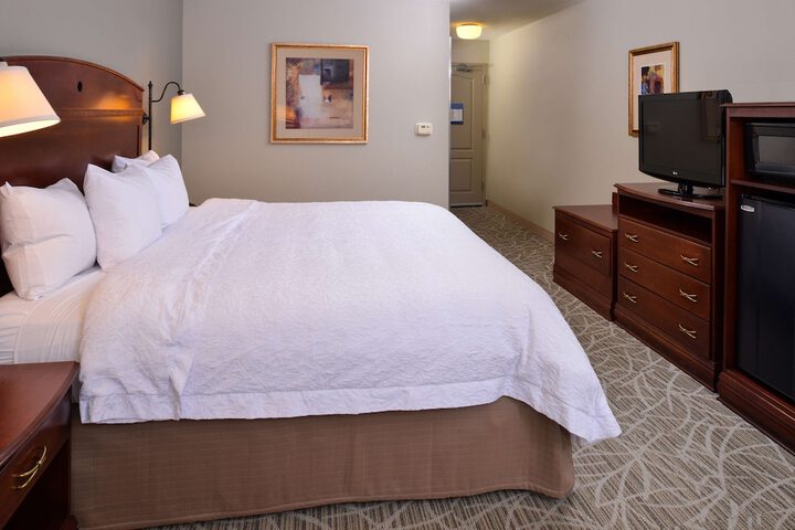 1 King Bed (9 of 35)