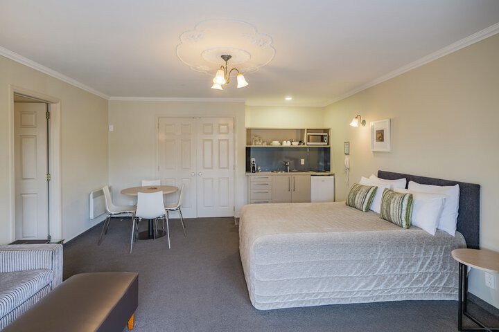 Room 32 of 119