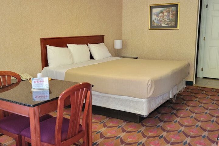 Room 5 of 34