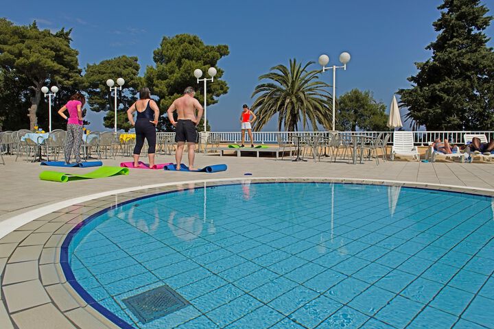 Pool Hotel