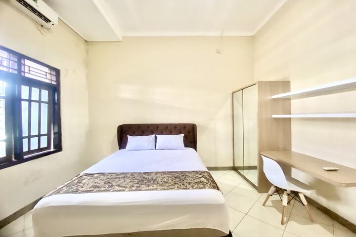 Room 10 of 24