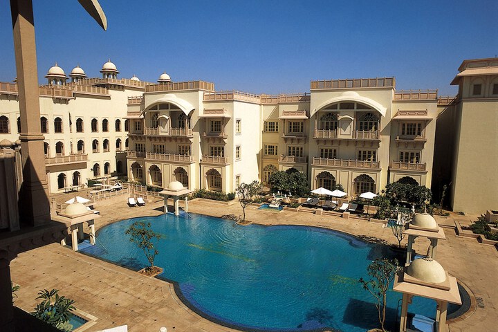 Pools & Facilities
