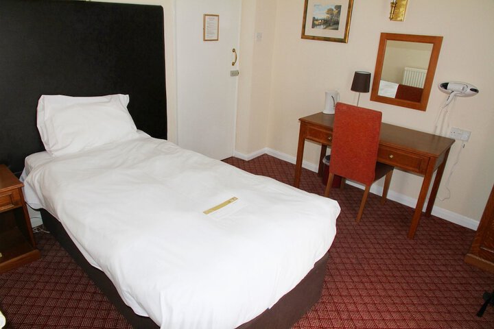 Room 4 of 56