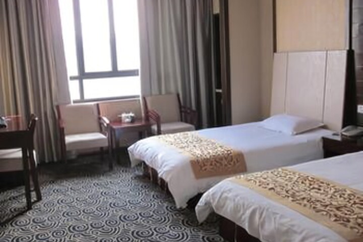 Room 5 of 6