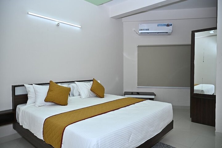 Room 10 of 19