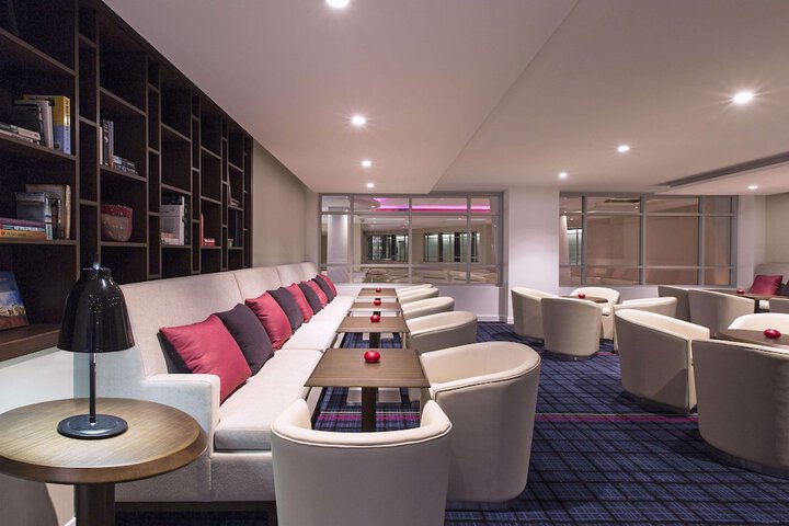 Business Center 133 of 138