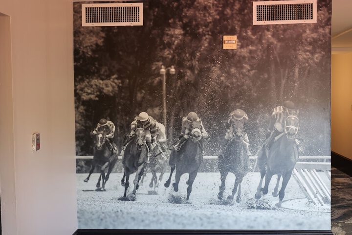 Ballroom/Hall 64 of 95