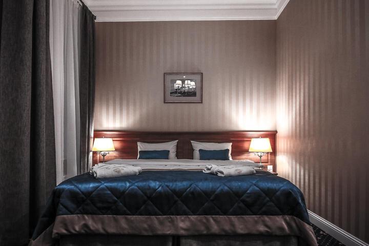 ONYX HOTEL