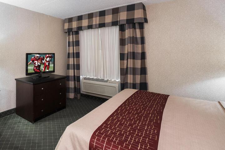 Standard King Bed Accessible (5 of 16)