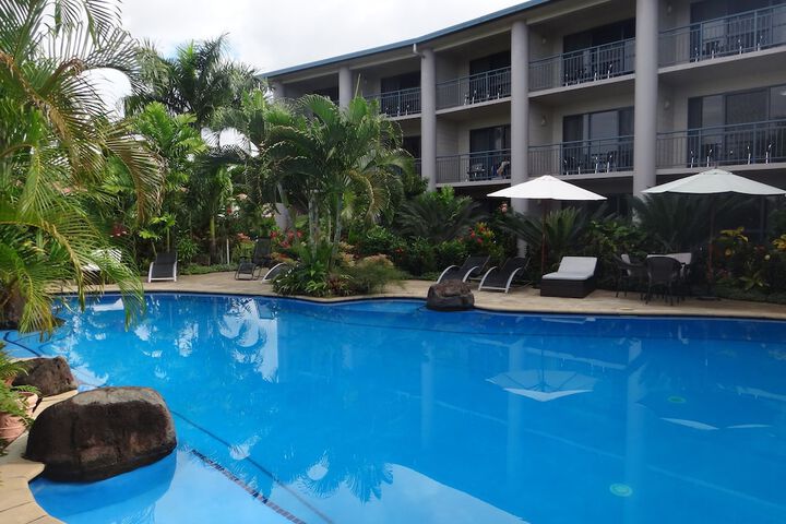 Pool 20 of 42