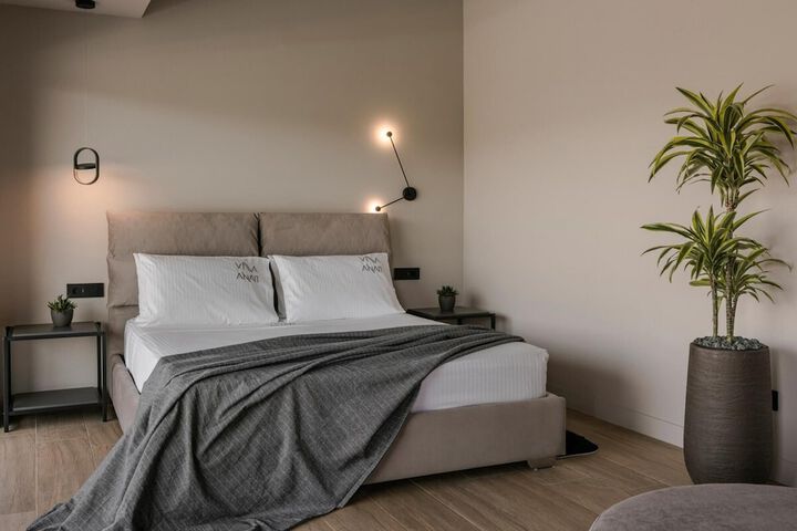 Room 7 of 50