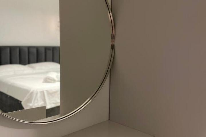 Room 3 of 9