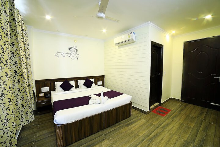 Room 10 of 39