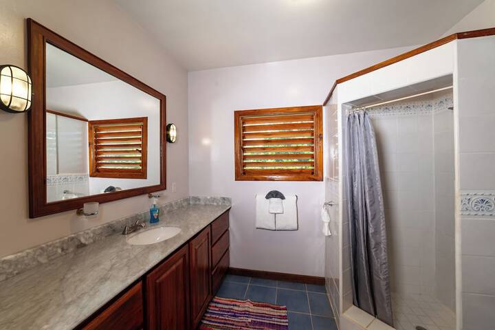 Room 250 of 292