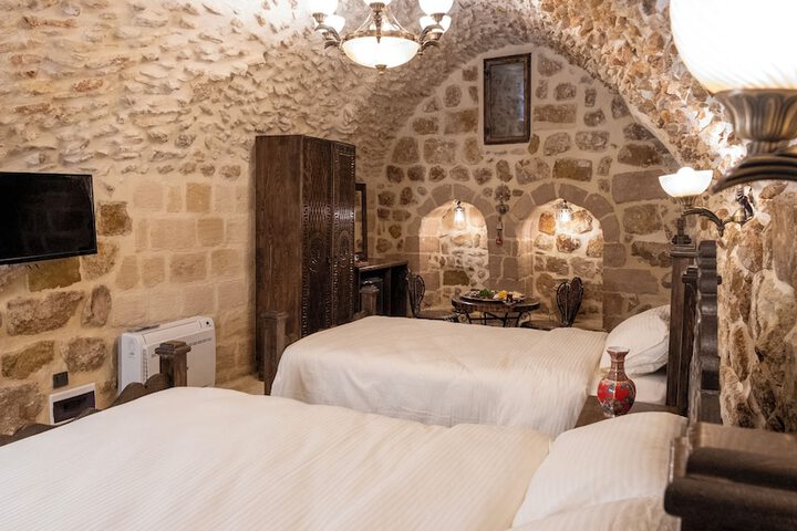 Room 4 of 57