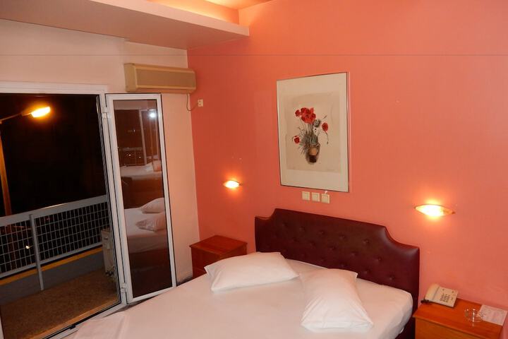 Room 13 of 60