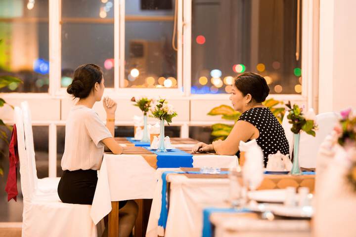 Dining Photos