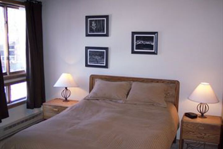 Room 28 of 106