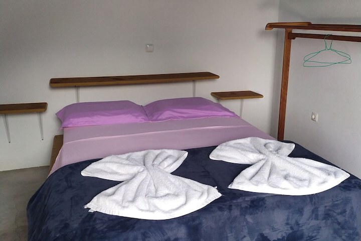 Room 3 of 46