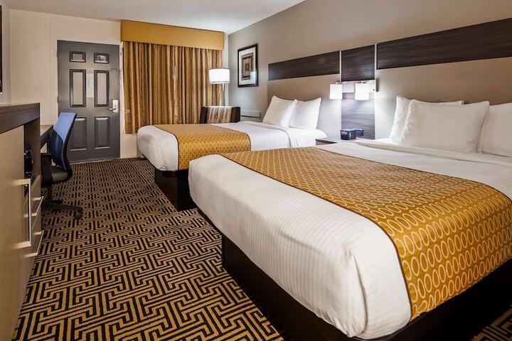 2 Double Beds (2 of 6)