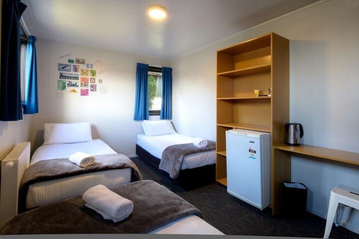 Room 4 of 48