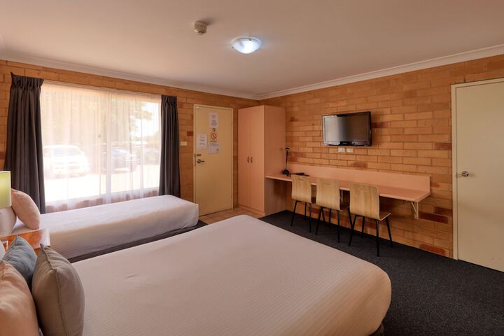 Room 15 of 44
