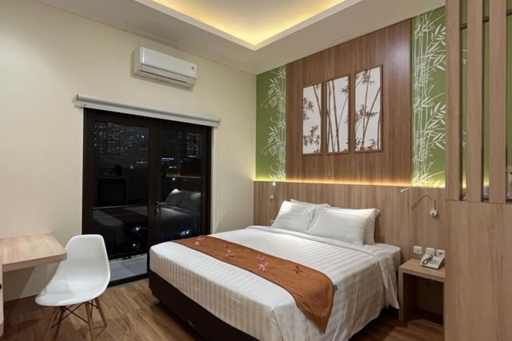 Room 12 of 85