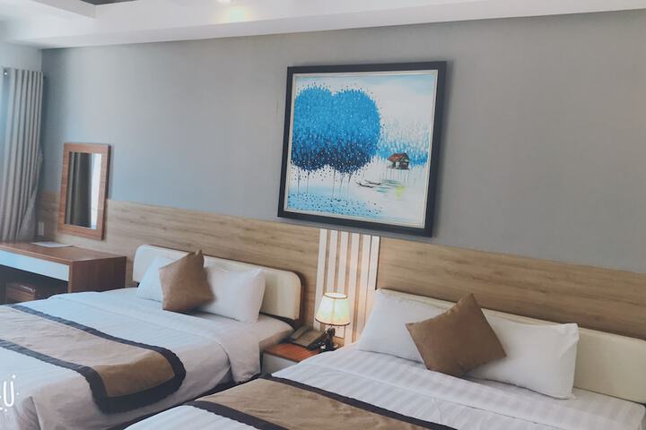 Room 4 of 43