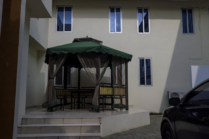Hotel 198 of 230