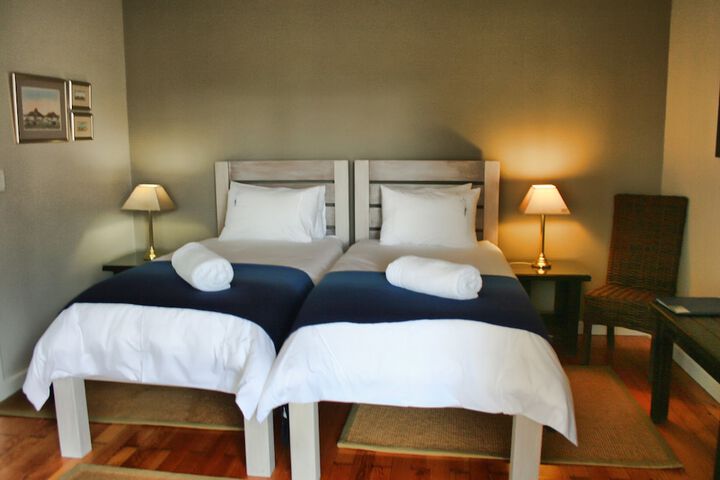 Room 3 of 34