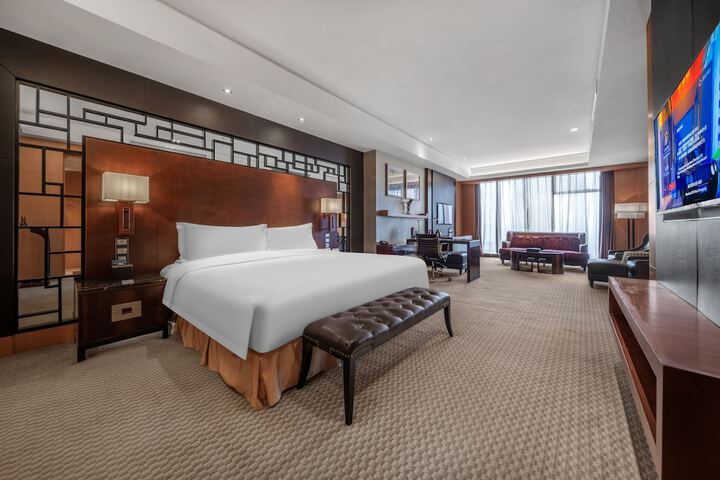 Room 27 of 121