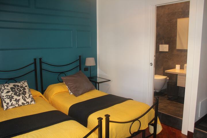 Room 5 of 35
