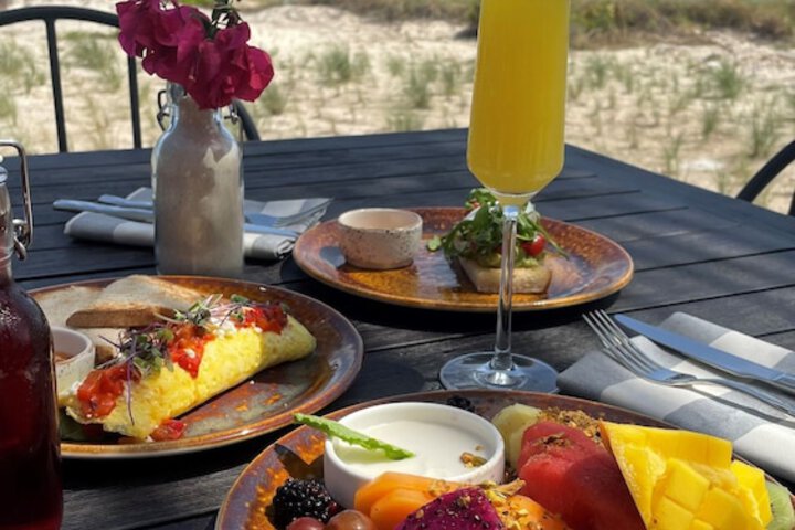 Breakfast/Coffee Service 64 of 90