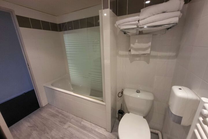 Room 15 of 39