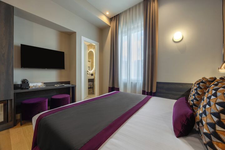 Room 8 of 31