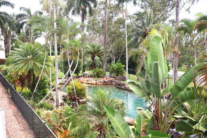 Pool Hotel