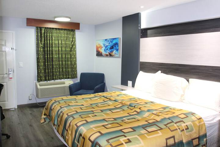 Standard Single King Bed (3 of 6)