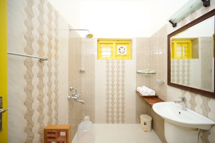 Room 34 of 53