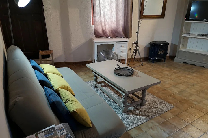 Room 2 of 15