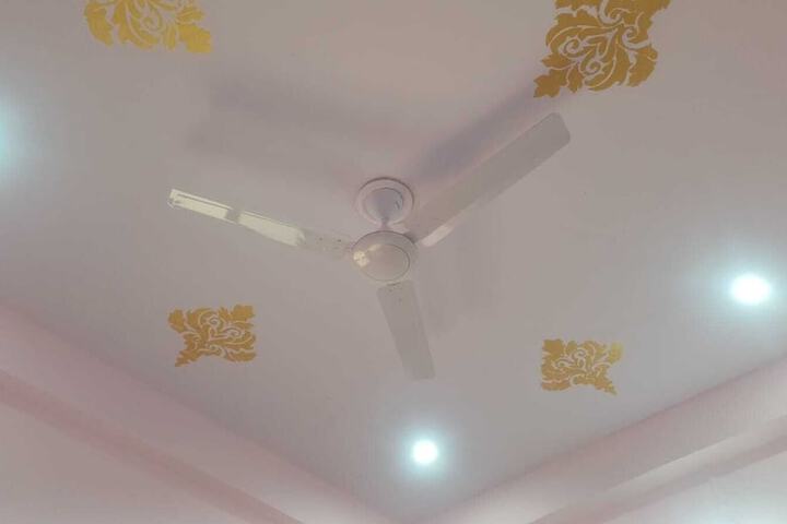 Room 2 of 8