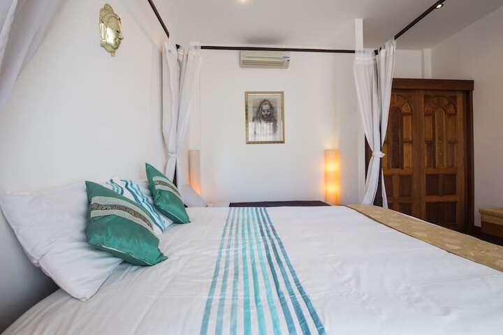 Room 21 of 56