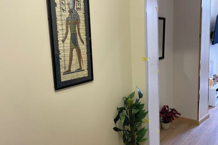 Room 12 of 196